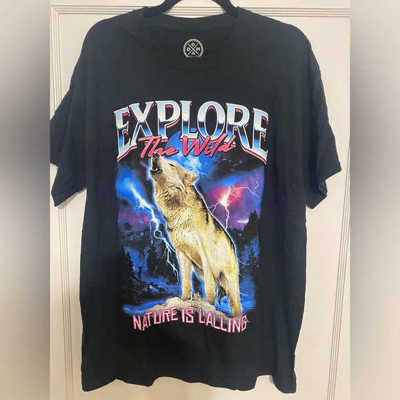 ⚡️ NWOT Rad Wolf Graphic tee - Picture 1 of 3